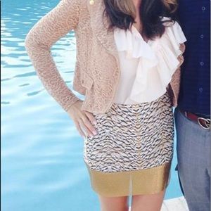 H&M Women’s printed skirt size 4 fits like 0-2